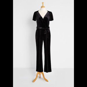 NWOT Modcloth Valor and Valour Velvet Jumpsuit Black XS